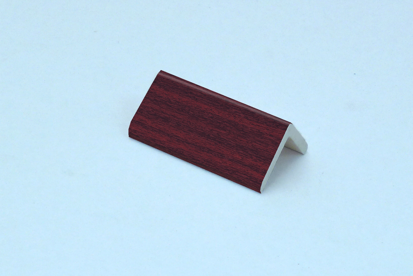 25 x 25 x 4mm x 5m Cellular PVC Angle Trim Mahogany